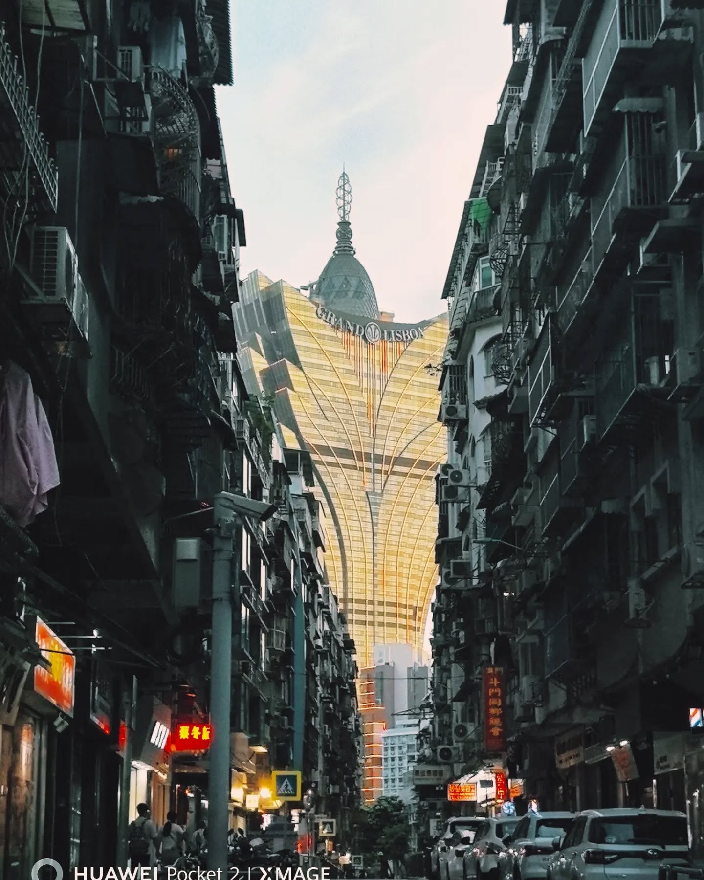 Grand Lisboa Hotel Macao: la noche como un experimento urbano 2