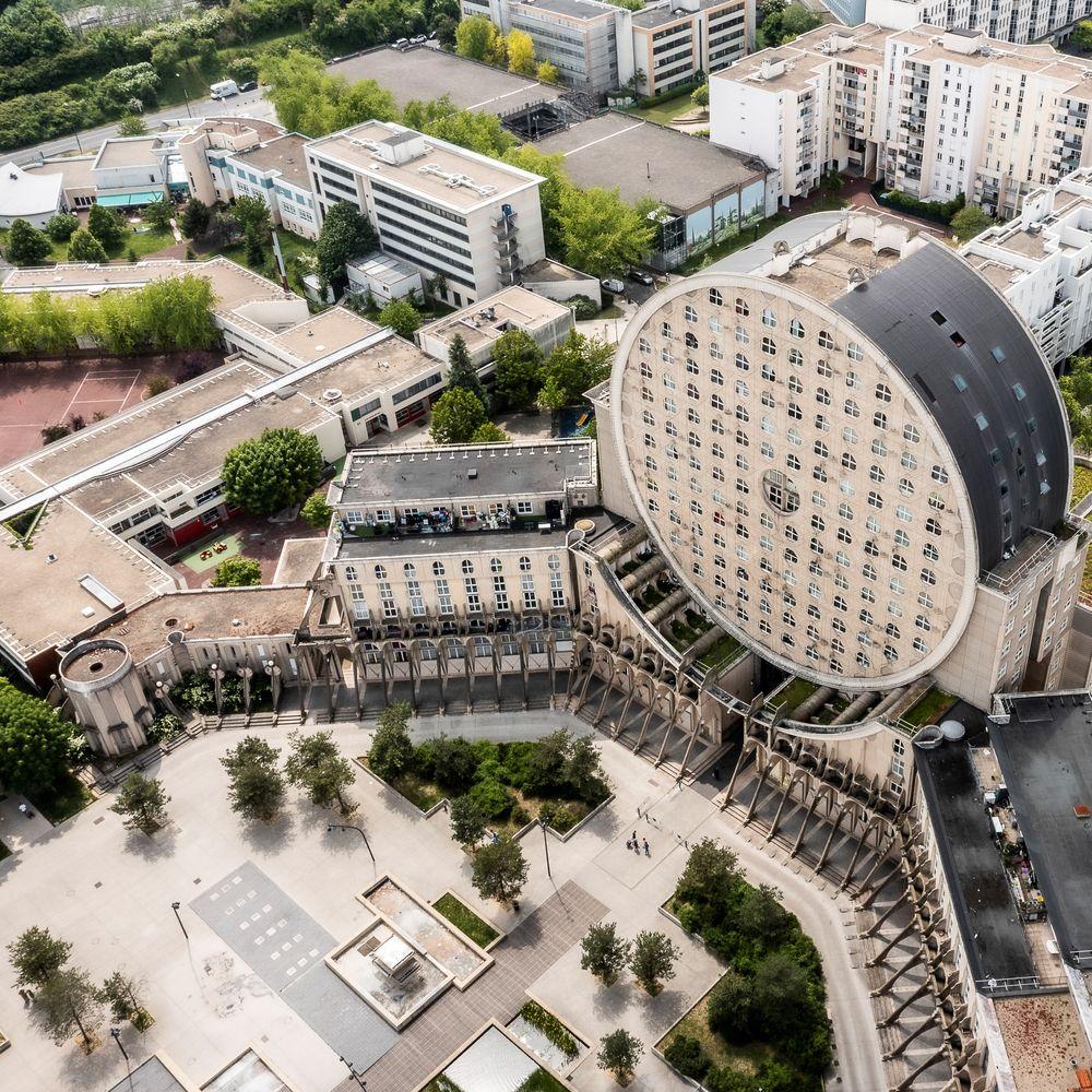 Arènes de Picasso: el búnker que humilla al urbanismo 3